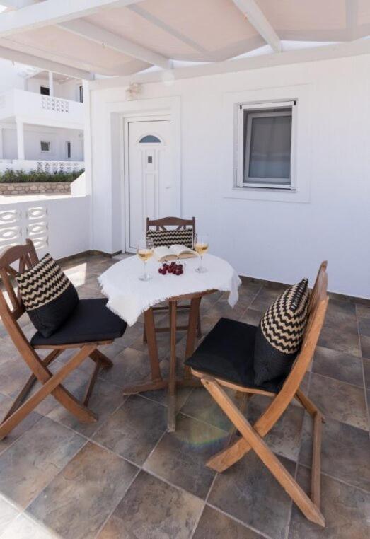 Kanelis Studios & Suites Mytakas Esterno foto