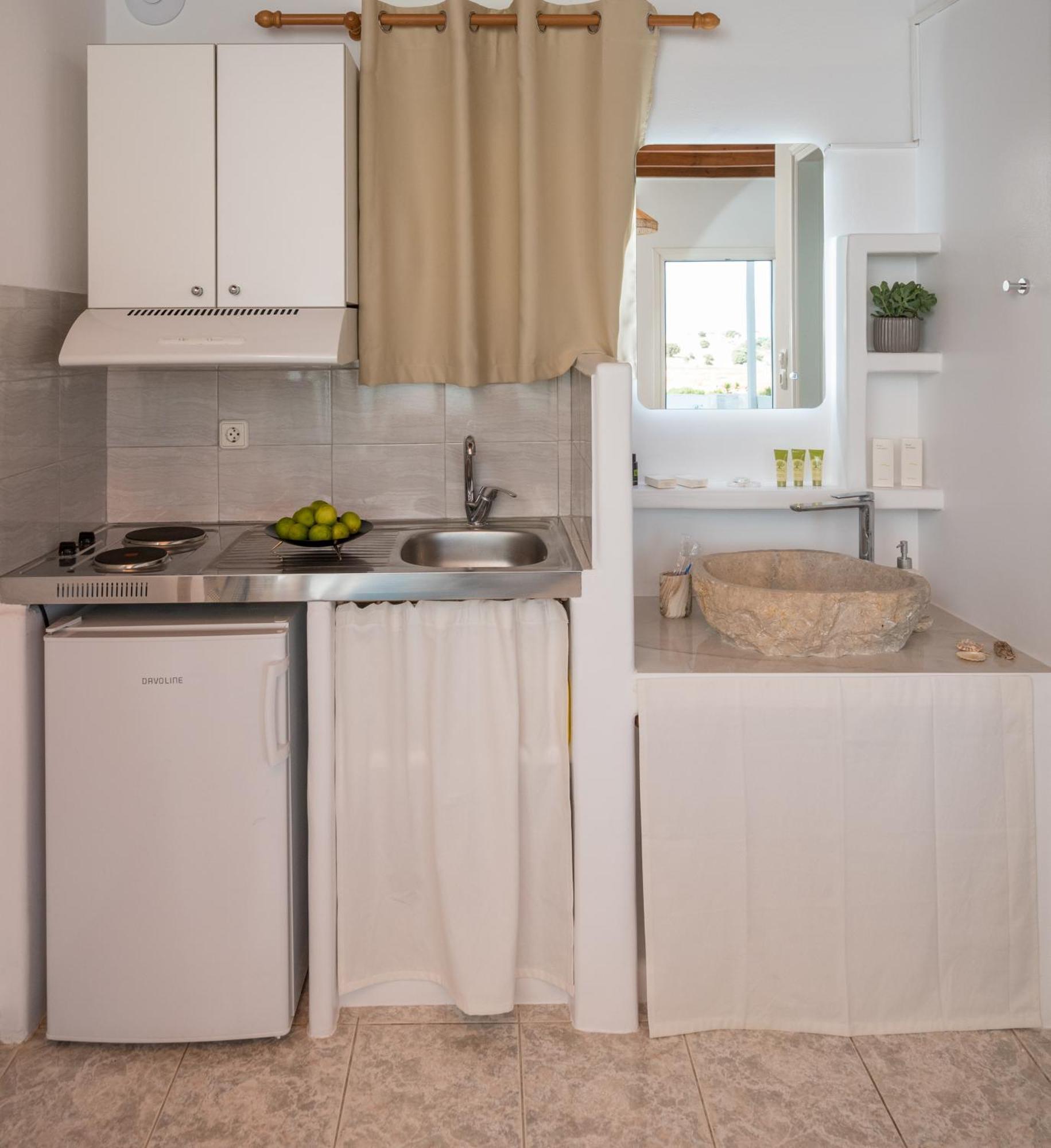 Kanelis Studios & Suites Mytakas Esterno foto