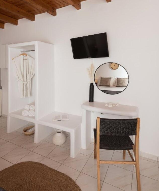 Kanelis Studios & Suites Mytakas Esterno foto